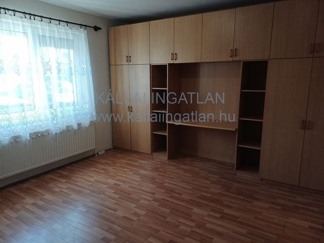 Eladó téglalakás, Nyíregyházán 31.9 M Ft, 1 szobás