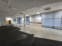 Kiadó üzlethelyiség, Tatabányán 1274 E Ft / hó