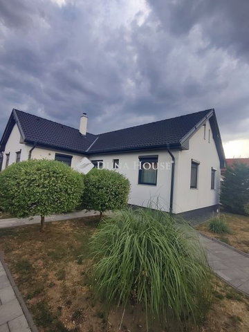 Eladó családi ház, Nagycenken 122 M Ft, 4 szobás