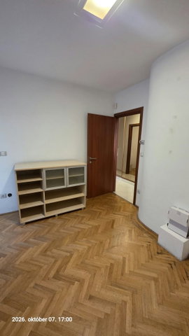 Eladó téglalakás, Debrecenben, Izsó utcában 92 M Ft, 3 szobás