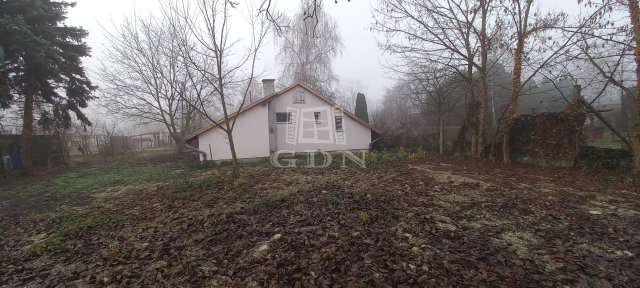 Eladó mezogazdasagi ingatlan, Baján 25 M Ft, 1 szobás