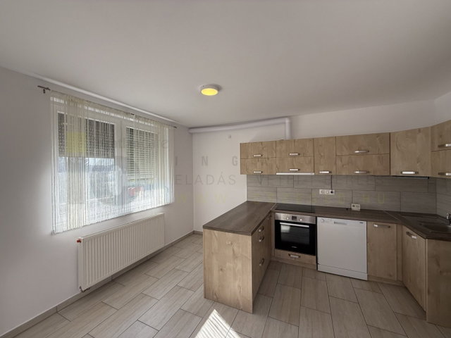 Kiadó téglalakás, albérlet, Szegeden, Sőtér István közben