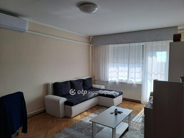 Eladó téglalakás, Gyöngyösön 40.9 M Ft, 2 szobás
