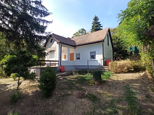 Eladó családi ház, Leányfaluban 159.9 M Ft, 4 szobás