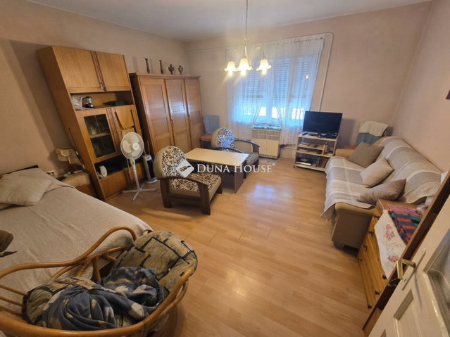 Eladó családi ház, Mezőkomáromban 16.5 M Ft, 2 szobás