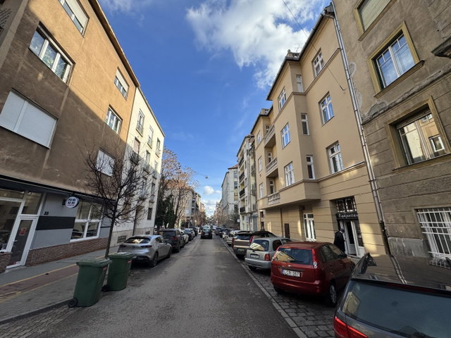 Eladó téglalakás, Budapesten, II. kerületben 169.9 M Ft