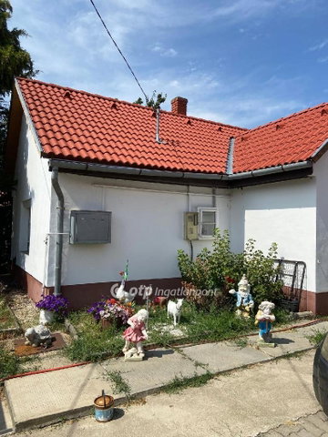 Eladó családi ház, Balatonendréden 66 M Ft, 4 szobás