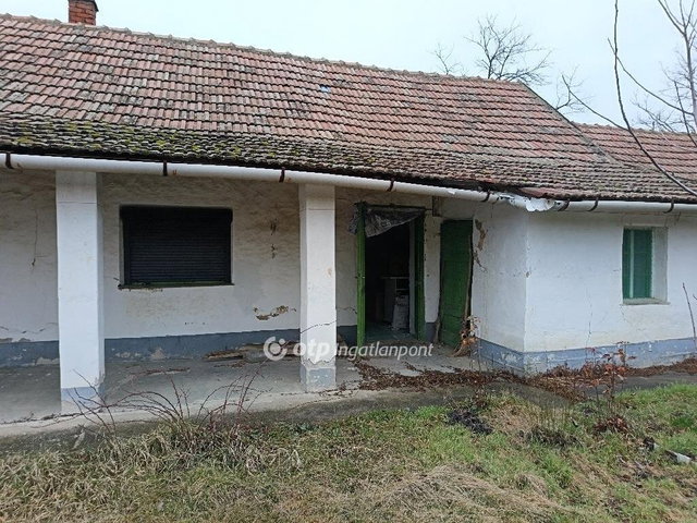 Eladó családi ház, Zsákán 5.5 M Ft, 3 szobás