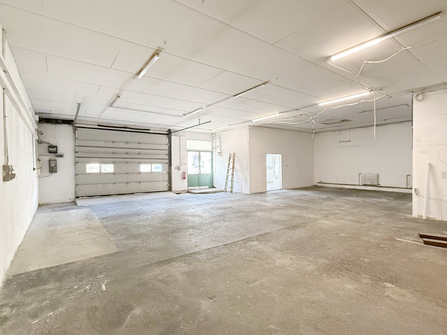 4 bed · 300m² · 750.000 ft