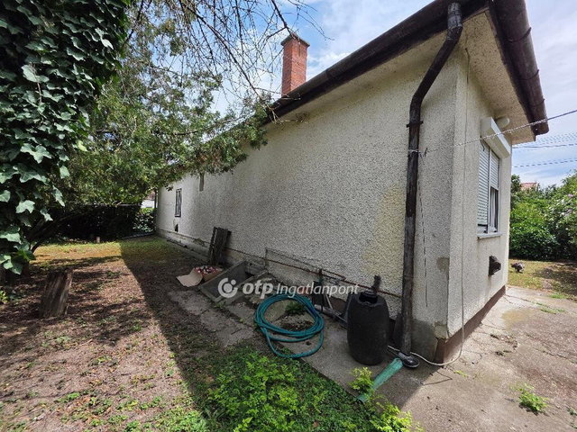 Eladó családi ház, Adonyban 44.9 M Ft, 3 szobás