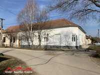 Eladó családi ház, Békéscsabán 63.5 M Ft, 5 szobás