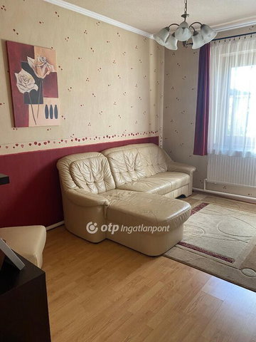 Eladó családi ház, Nyíregyházán 89 M Ft, 4+1 szobás