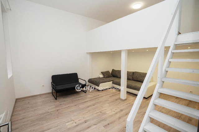 Eladó téglalakás, Budapesten, VI. kerületben 94.9 M Ft, 2 szobás