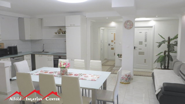 Eladó családi ház, Békéscsabán 51 M Ft, 3+1 szobás