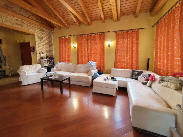 Eladó családi ház, Budakalászon, Erdőhát utcában 235 M Ft