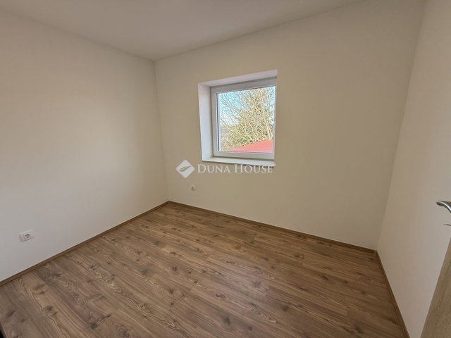 Eladó téglalakás, Tokodon 29.9 M Ft, 2 szobás
