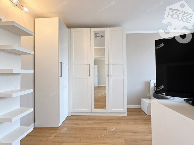 Eladó panellakás, Kecskeméten 49.9 M Ft, 2 szobás