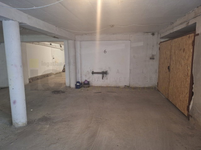 Kiadó garázs, Szegeden, Béke utcában 18 E Ft / hó