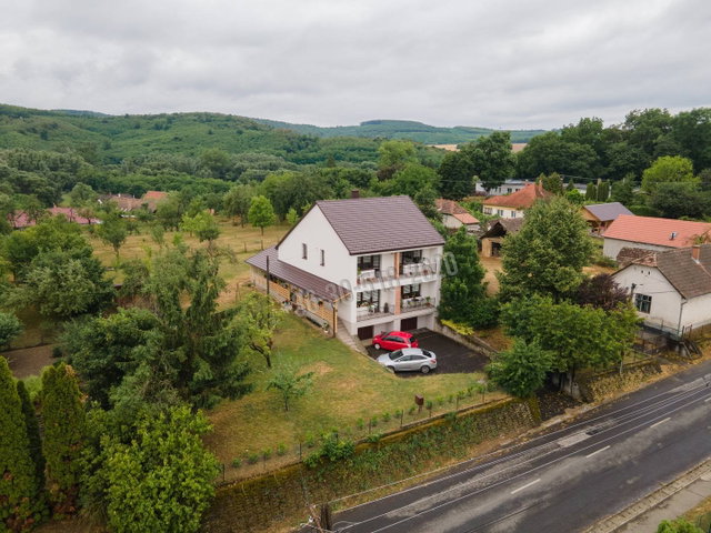Eladó családi ház, Nőtincsen 109.99 M Ft, 5 szobás