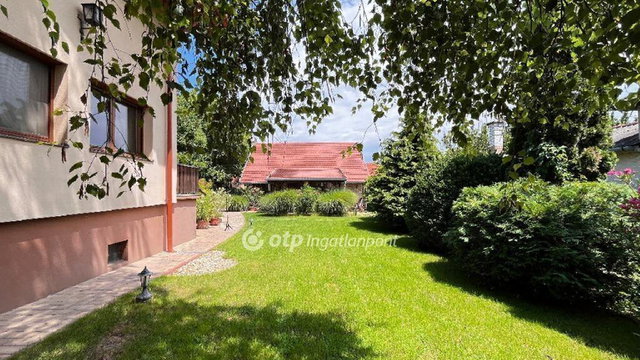 Eladó családi ház, Érden 159.999 M Ft, 4 szobás