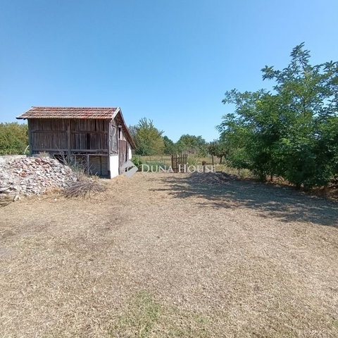 Eladó családi ház, Forráskúton 79 M Ft, 5 szobás