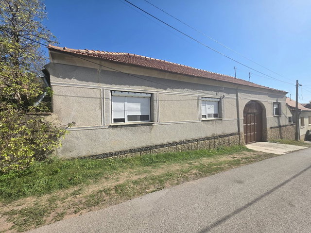 Eladó családi ház, Kővágószőlősön 64.9 M Ft, 4 szobás