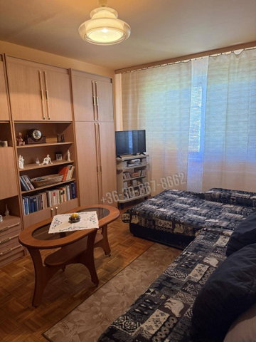 Eladó panellakás, Dunaújvárosban 27 M Ft, 1+1 szobás
