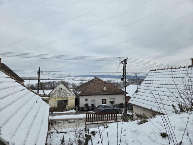 Eladó nyaraló, Környén 3.5 M Ft / költözzbe.hu