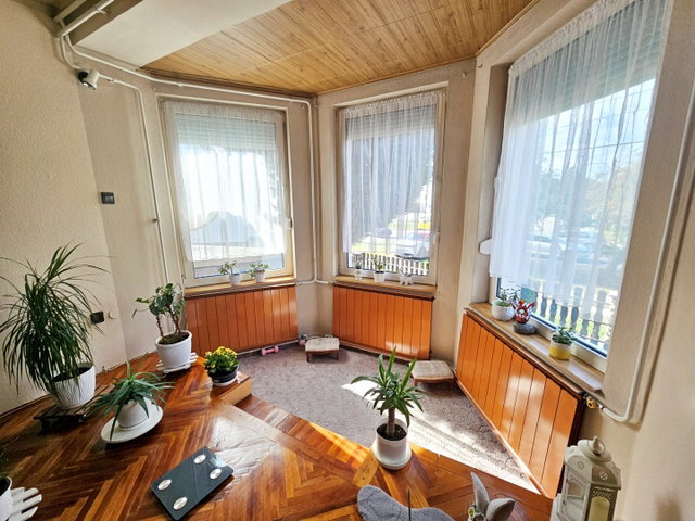 Eladó családi ház, Győrött 114.9 M Ft, 5 szobás