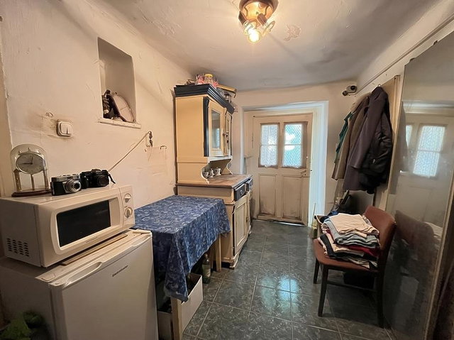 Eladó családi ház, Budapesten, III. kerületben 49.9 M Ft