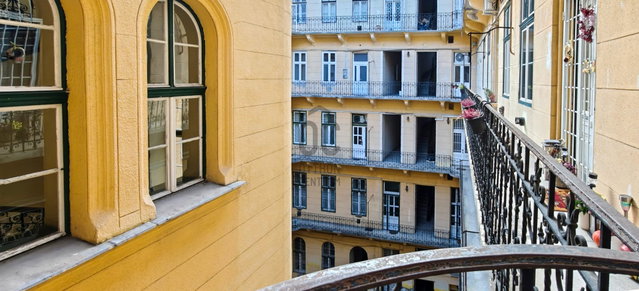 Eladó téglalakás, Budapesten, VIII. kerületben, József körúton