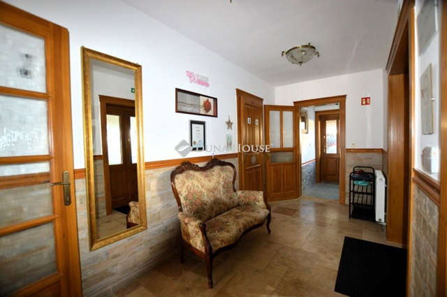 Eladó családi ház, Pénzesgyőrön 399 M Ft, 9 szobás