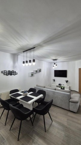 Kiadó téglalakás, albérlet, Pécsett 362 E Ft / hó, 3 szobás