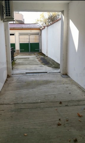 Eladó garázs, Szegeden, Faragó utcában 8 M Ft