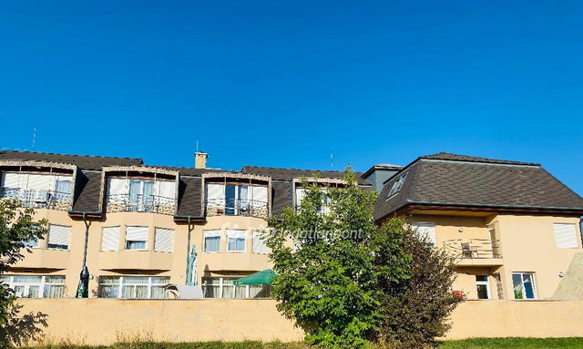 Eladó hotel, Hajdúszoboszlón 990 M Ft / költözzbe.hu