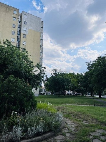 Eladó téglalakás, Budapesten, XV. kerületben 69.5 M Ft, 2 szobás