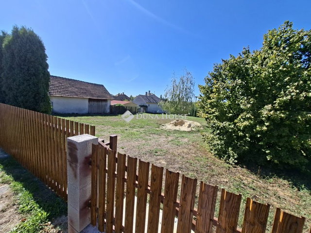 Eladó telek, Batykon 6.6 M Ft / költözzbe.hu