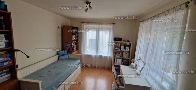 Eladó családi ház, Pomázon 115 M Ft, 3 szobás
