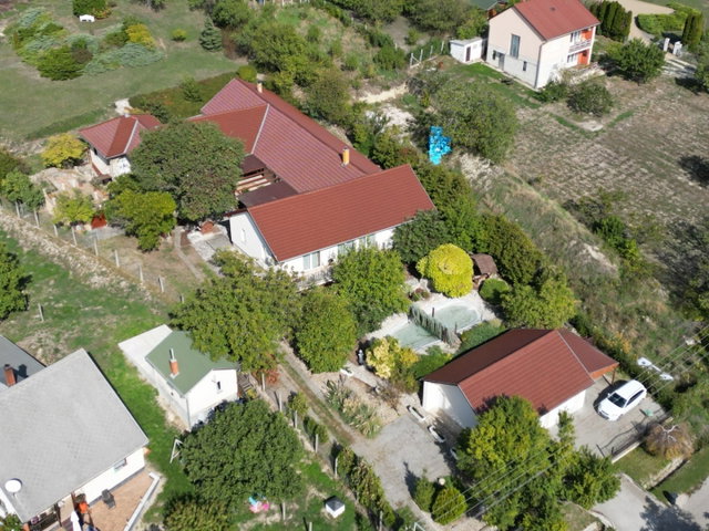 Eladó családi ház, Várpalotán, Semmelweis utcában 189.9 M Ft