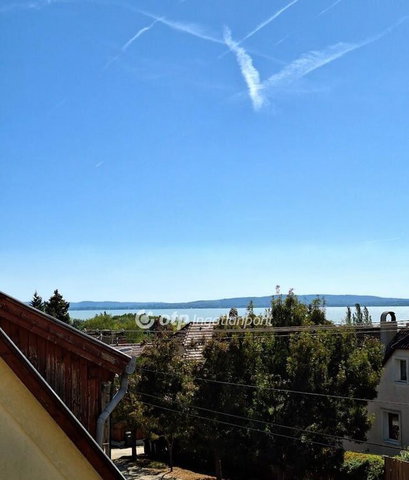 Eladó családi ház, Balatonszepezden 123.9 M Ft, 5+2 szobás