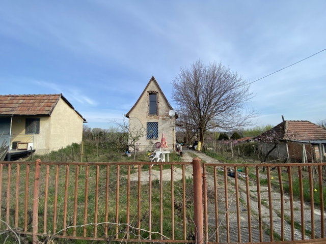 Eladó mezogazdasagi ingatlan, Komáromban 12.9 M Ft