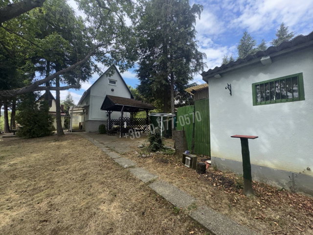Eladó családi ház, Vértestolnán 37.9 M Ft, 1+2 szobás