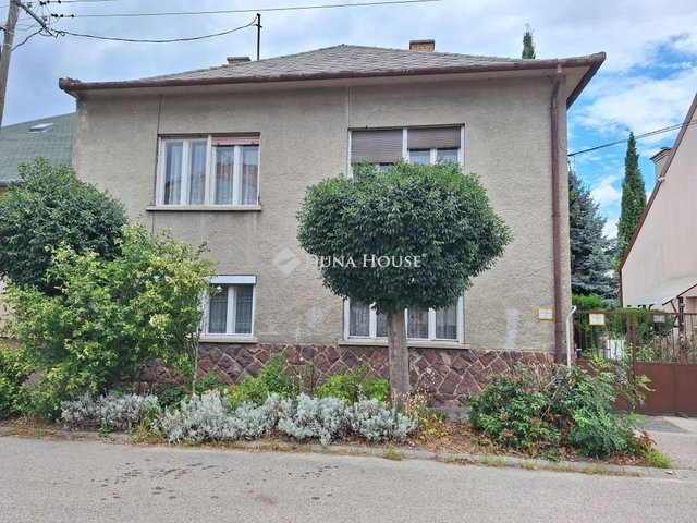Eladó családi ház, Győrött 89 M Ft, 6 szobás