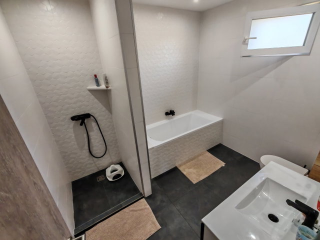 Eladó családi ház, Deszken 102 M Ft, 4 szobás