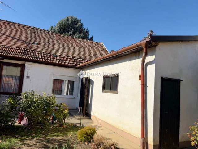 Eladó családi ház, Budaörsön 84.9 M Ft, 2 szobás