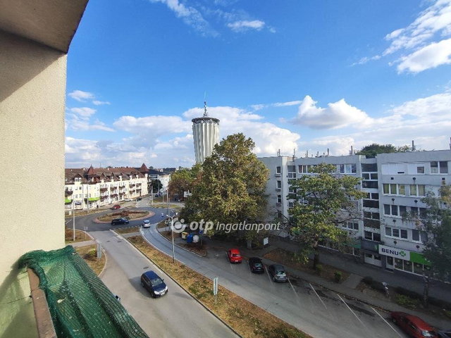 Eladó téglalakás, Nyíregyházán 32.99 M Ft, 2 szobás