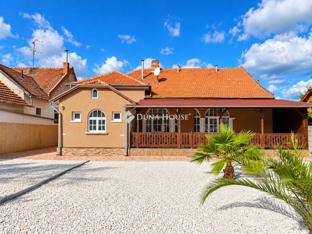 Eladó családi ház, Békéscsabán, Bajza utcában 74.9 M Ft