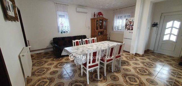 Eladó családi ház, Devecseren 38.9 M Ft, 3 szobás