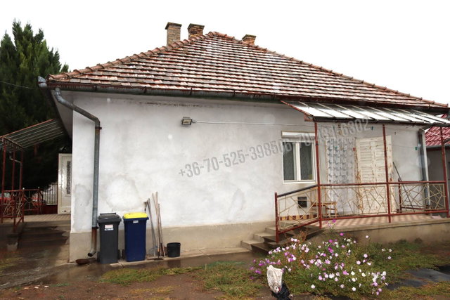 Eladó családi ház, Pilisen 44.5 M Ft, 3 szobás