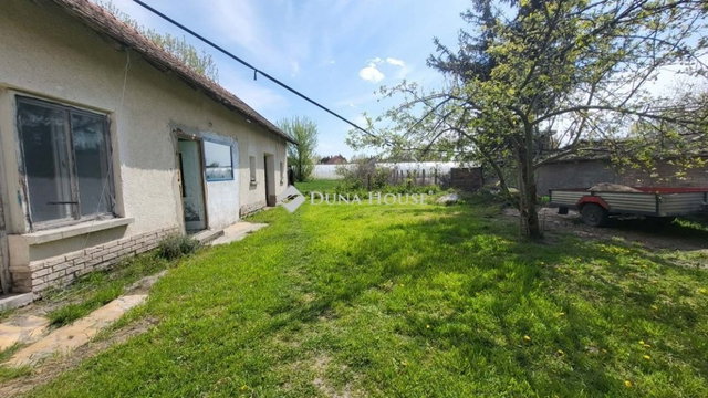 Eladó családi ház, Kisteleken 36.5 M Ft, 4 szobás